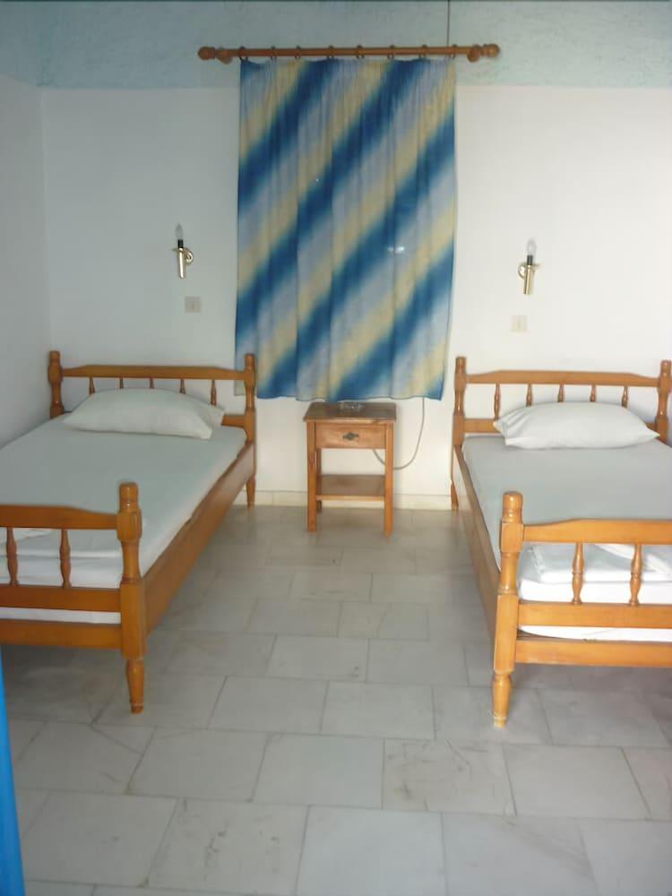 Agios Antonios Hotel Perissa  Ngoại thất bức ảnh